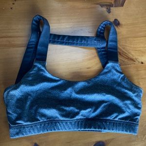 Born primitive moxie sports bra XS